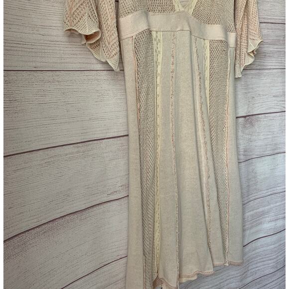 Free People Ivory Pink Boho Mini Knit Sweater Dress Fit & Flare V Neck Size XS - Picture 16 of 16